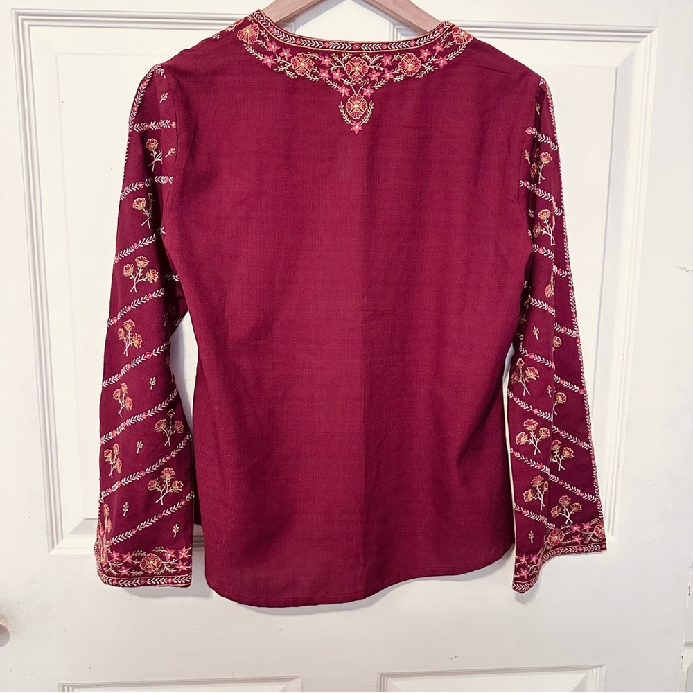 Ritu Kumar | Top | Ritu Kumar Embroidered Kurta - Picture 10 of 11